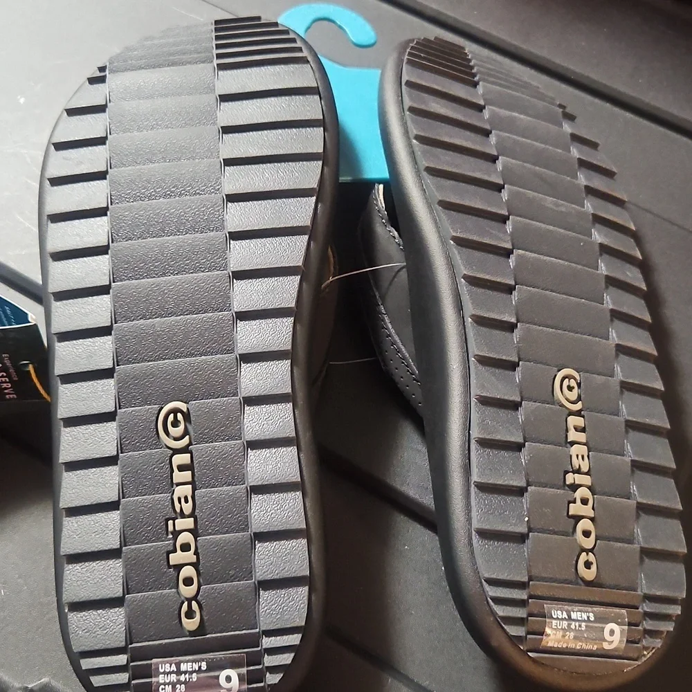 Cobian Mens Compass Sandals: BLACK: NEW WITH TAGS: SIZE 9